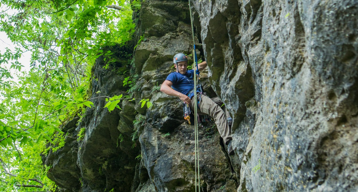 Repelling in Gorge